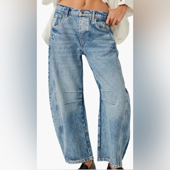 Free People structured barrel leg lends a fun retro shape. Vintage look seams. - Picture 7 of 10